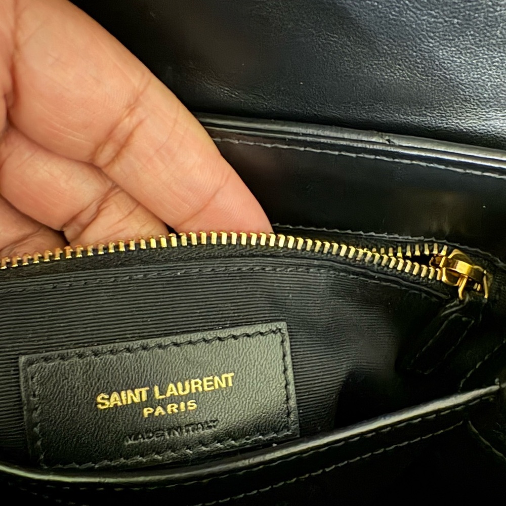 Saint Laurent YSL Toy LouLou in black w/ gold hardware and adjustable strap - Picture 10 of 14